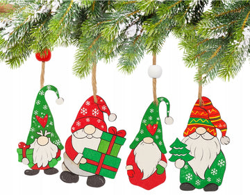 Zawieszki choinkowe drewniane skrzaty na Boże Narodzenie, tradycyjne ozdoby świąteczne do zawieszenia na choince, stroikach i gałązkach.