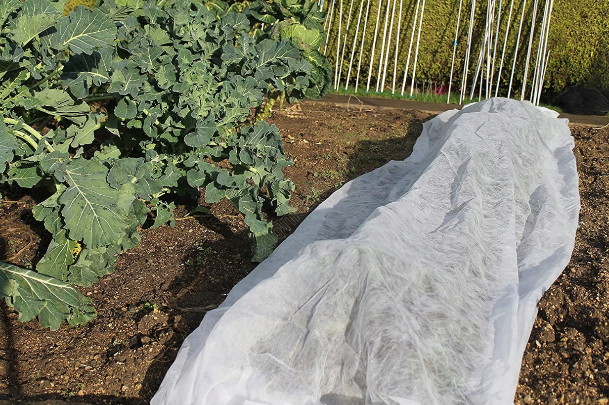 Biała włóknina ogrodowa 17g